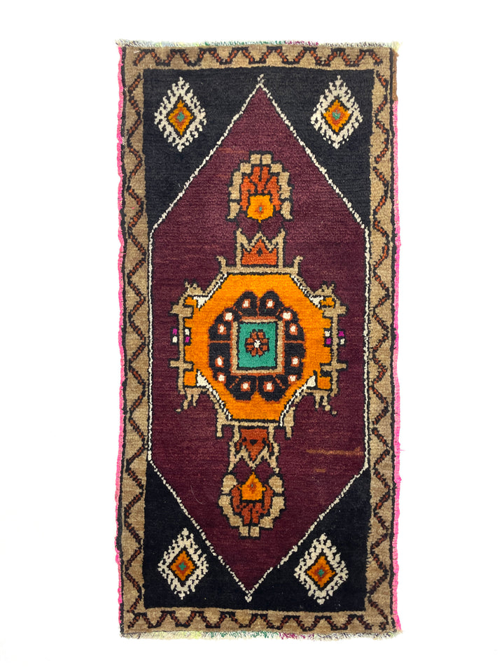 Vintage Anatolian Small Hand-Knotted Rug 51 Cm X 109 Cm (1’7″ FT X 3’6″ FT) – Y010048