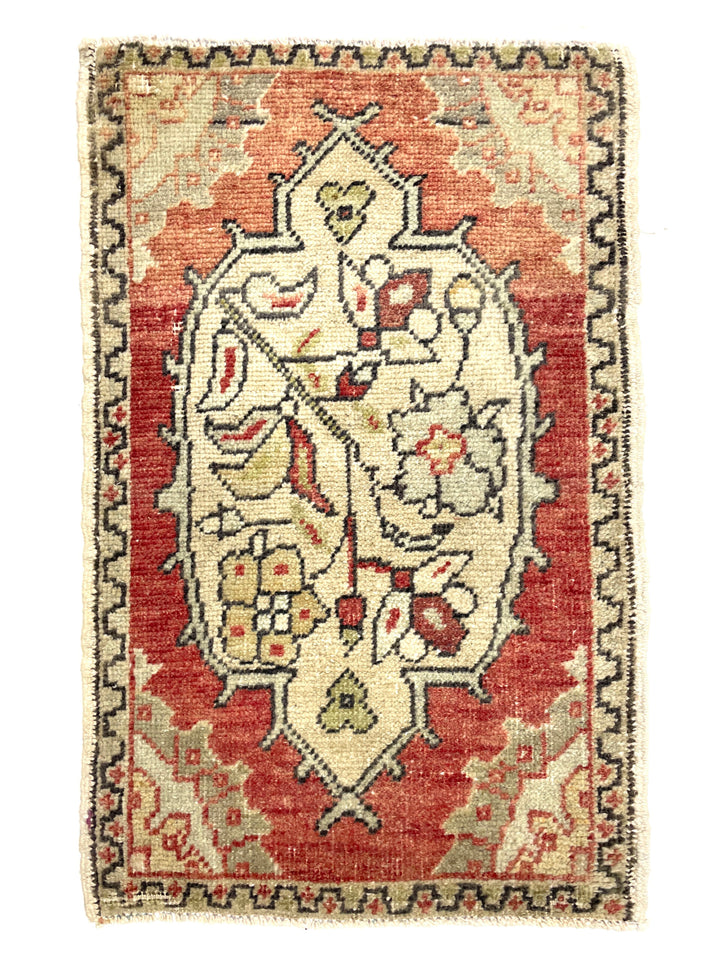 Vintage Turkish Hand-Knotted Rug 50 Cm X 82 Cm (1'7" FT X 2'7" FT) – Y010036