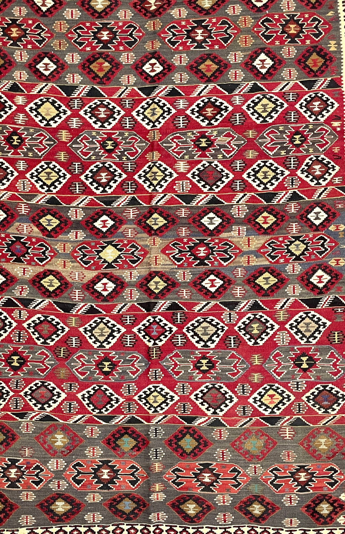 Vintage Van Kilim Rug 143 cm x 196 cm (4’7” FT X 6’4” FT) - 0020004